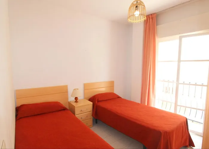 Carihuela Beach Apartment, 2Nd Line